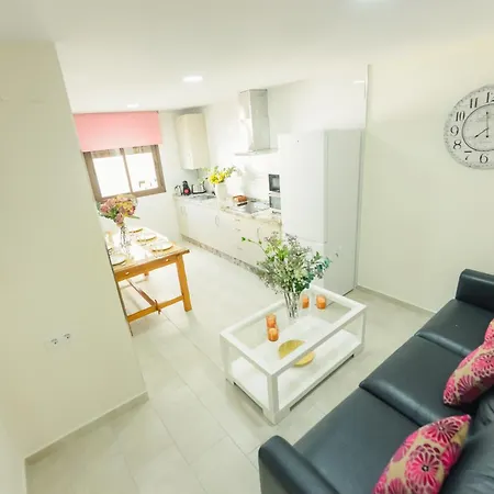 Casa Pepi Sanchez Conil * Коніль-де-ла-Фронтера